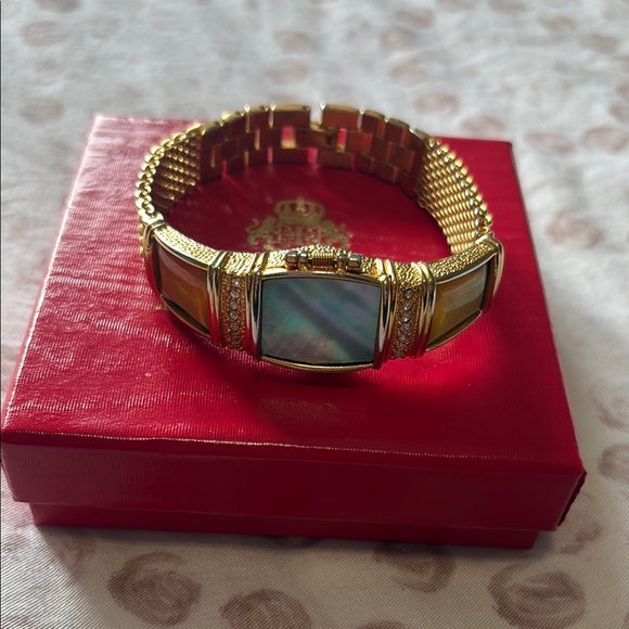 Vintage Peekaboo Women's Watch - Picture 2 of 6